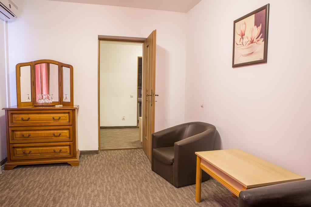 Motel Darina Ungheni  Bagian luar foto