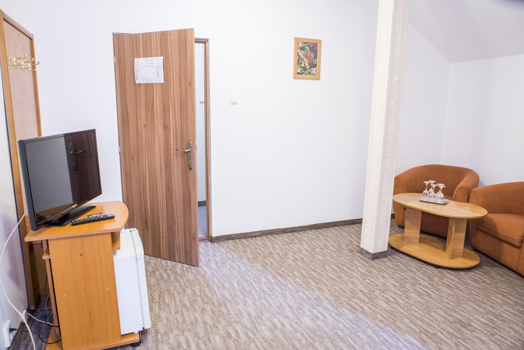 Motel Darina Ungheni  Bagian luar foto