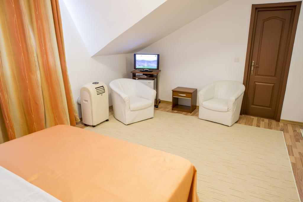 Motel Darina Ungheni  Bagian luar foto