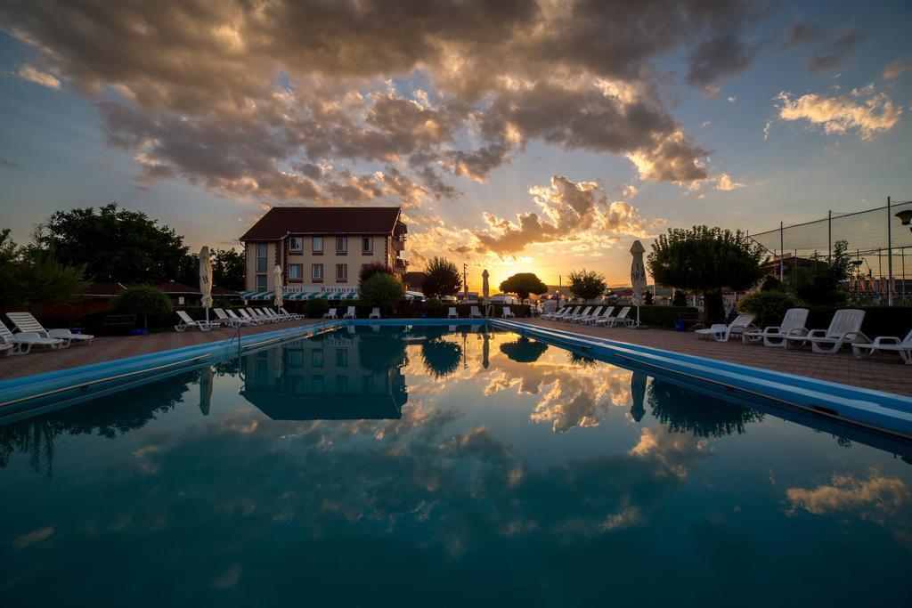 Motel Darina Ungheni  Bagian luar foto